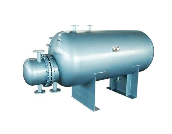 <b>容積式換熱器是利用冷、熱流體交替流經(jīng)蓄熱室中的蓄熱體（填料）表面，從而進(jìn)行熱量交換的換熱器，間壁容積式換熱器的冷、熱流體被固體間壁隔開(kāi)，并通過(guò)間壁進(jìn)行熱量交換的換熱器，因此又稱(chēng)表面式換熱器。</b>