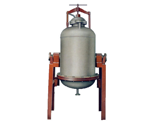 <b>IG-1.5,1.0型列管式過(guò)濾器可廣泛用于醫藥、食品、化工、輕工等行業(yè)的液-固相精過(guò)濾。它可用于壓濾，抽濾，壓濾加抽濾。本產(chǎn)品的濾材可根據要求采用帆布，滌綸絨布，濾紙、紙漿、</b>